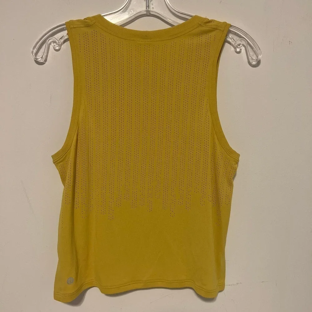 Lululemon Relaxed Short Sleeve Tee Olive 6 NWOT